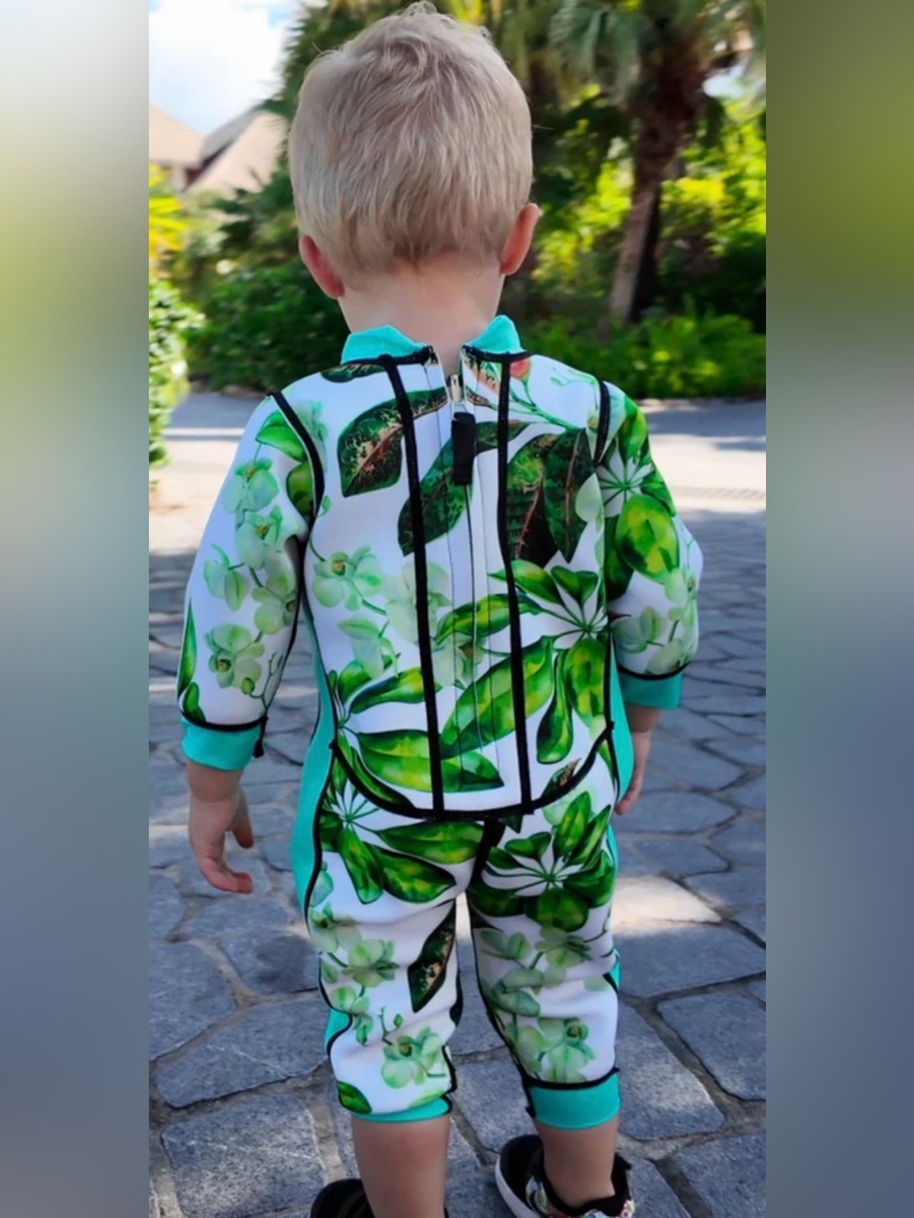 Aquajoy Warmsy Reversible Wetsuit Sea Green Tropical Print Neoprene SPF 12-24 mo - Picture 2 of 12